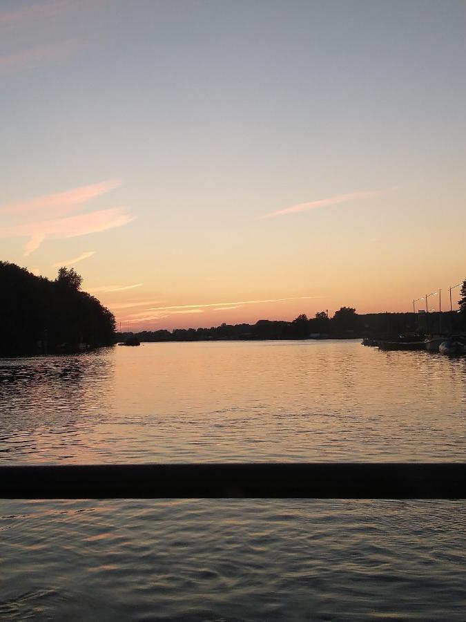 B&Bslapenopeeneiland Kaag Bagian luar foto